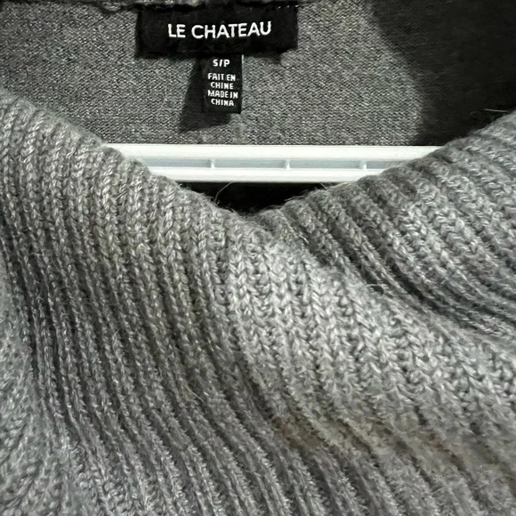 Le Chateau size small, gray cowl neck sweater, very warm. Wool and rabbit fur - Picture 2 of 3